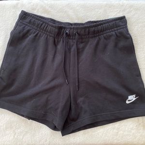 NWT basketball shorts